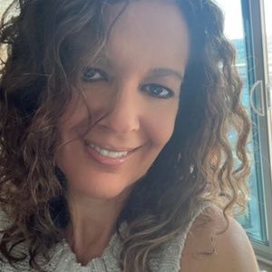 Meet your Posher, Lucy